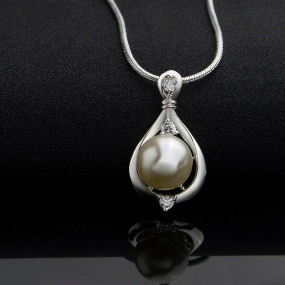 925 Sterling Silver Crystal Pearl Pendant Necklace - Picture 4 of 4